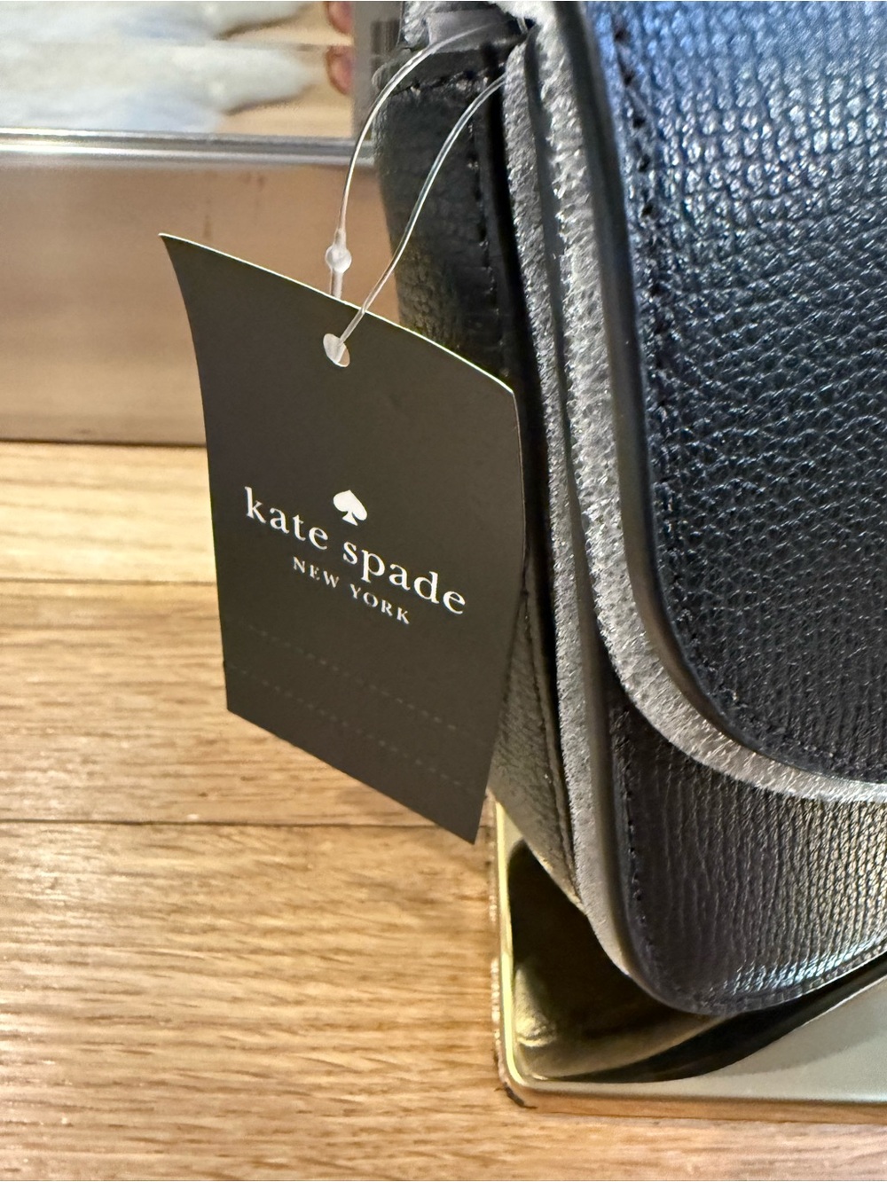 Kate Spade black leather crossbody with gold chain strap - Picture 6 of 6